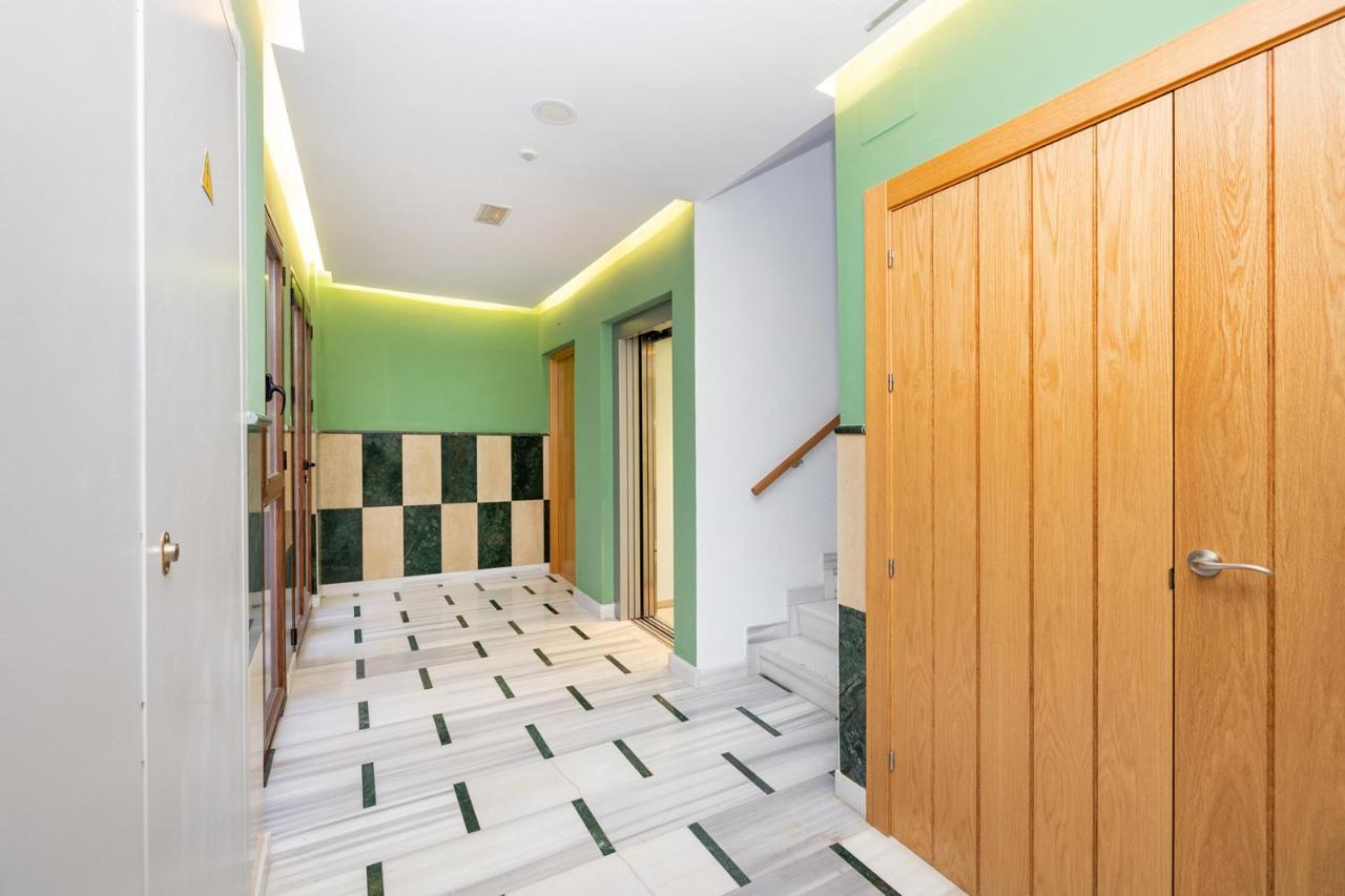 Grace Apartments - 3 Bedroom City Centre Гранада Екстериор снимка